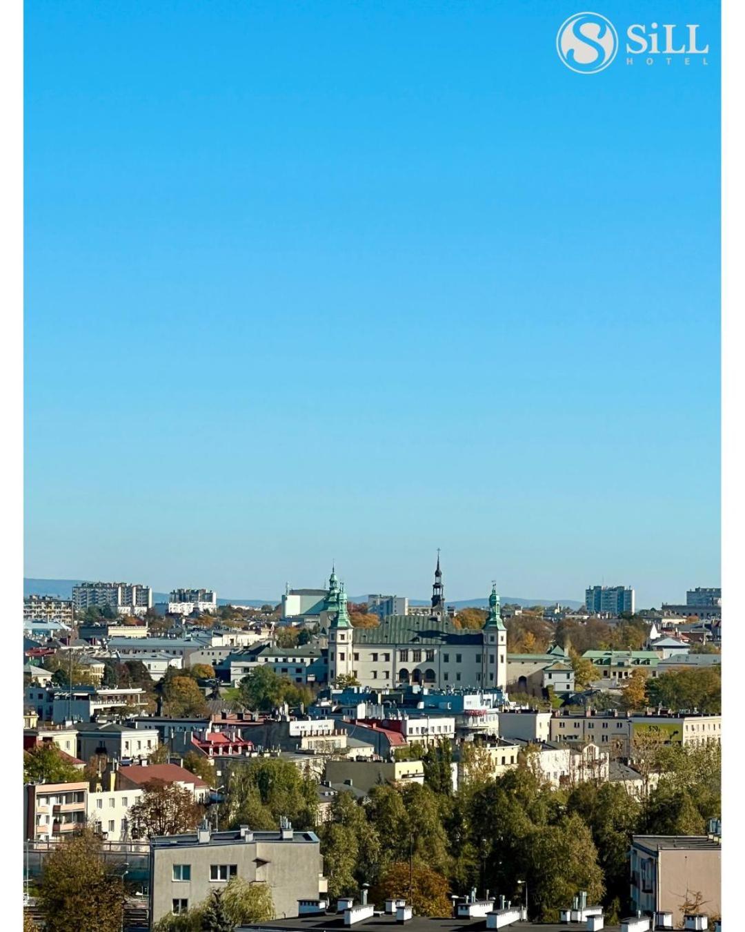 Hotel Sill キェルツェ エクステリア 写真